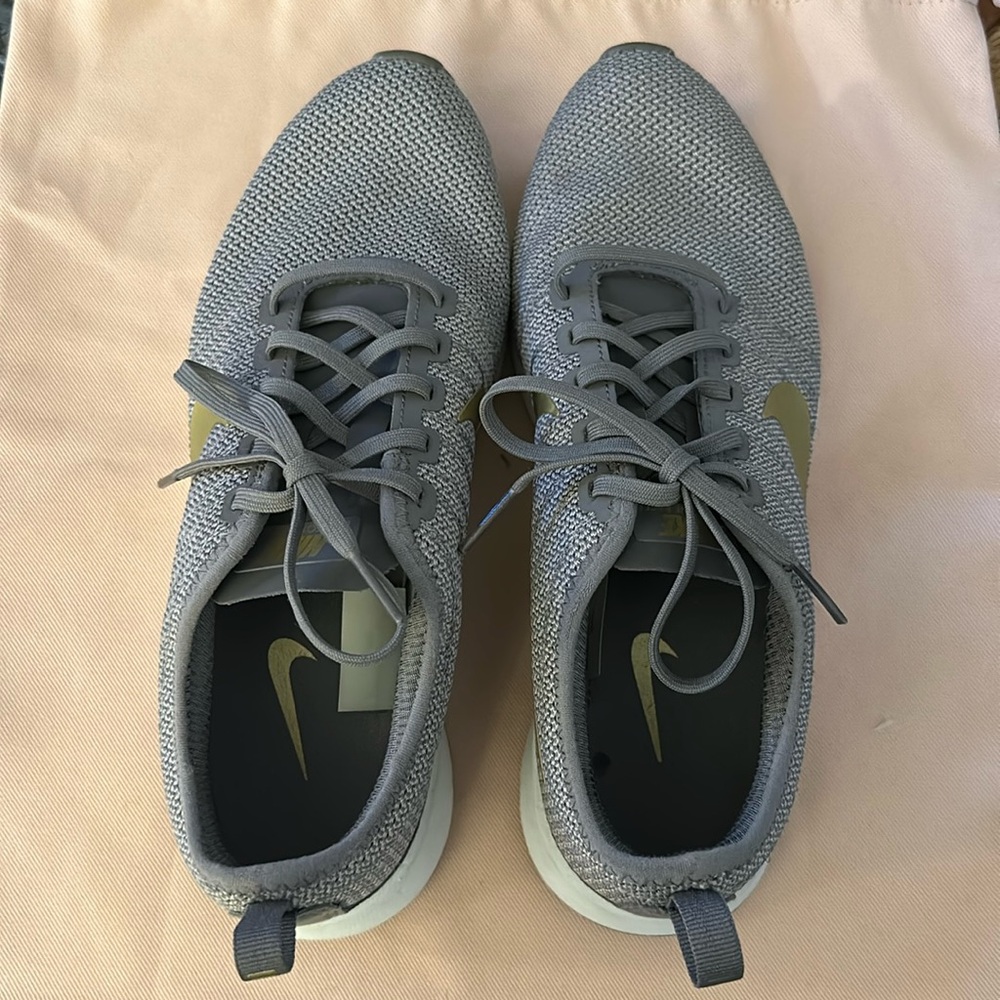 Nike Dual Racer sneakers